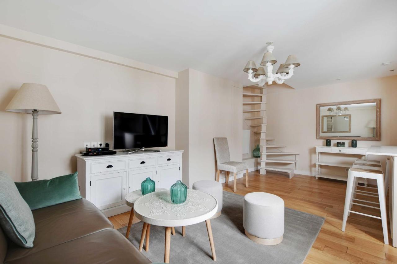 Appartamento Amazing Duplex 4P- Louvre Museum Parigi Esterno foto