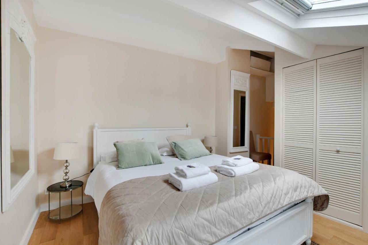 Appartamento Amazing Duplex 4P- Louvre Museum Parigi Esterno foto